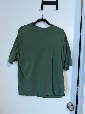 American Eagle Men's Boxy T-Shirt in Olive Green